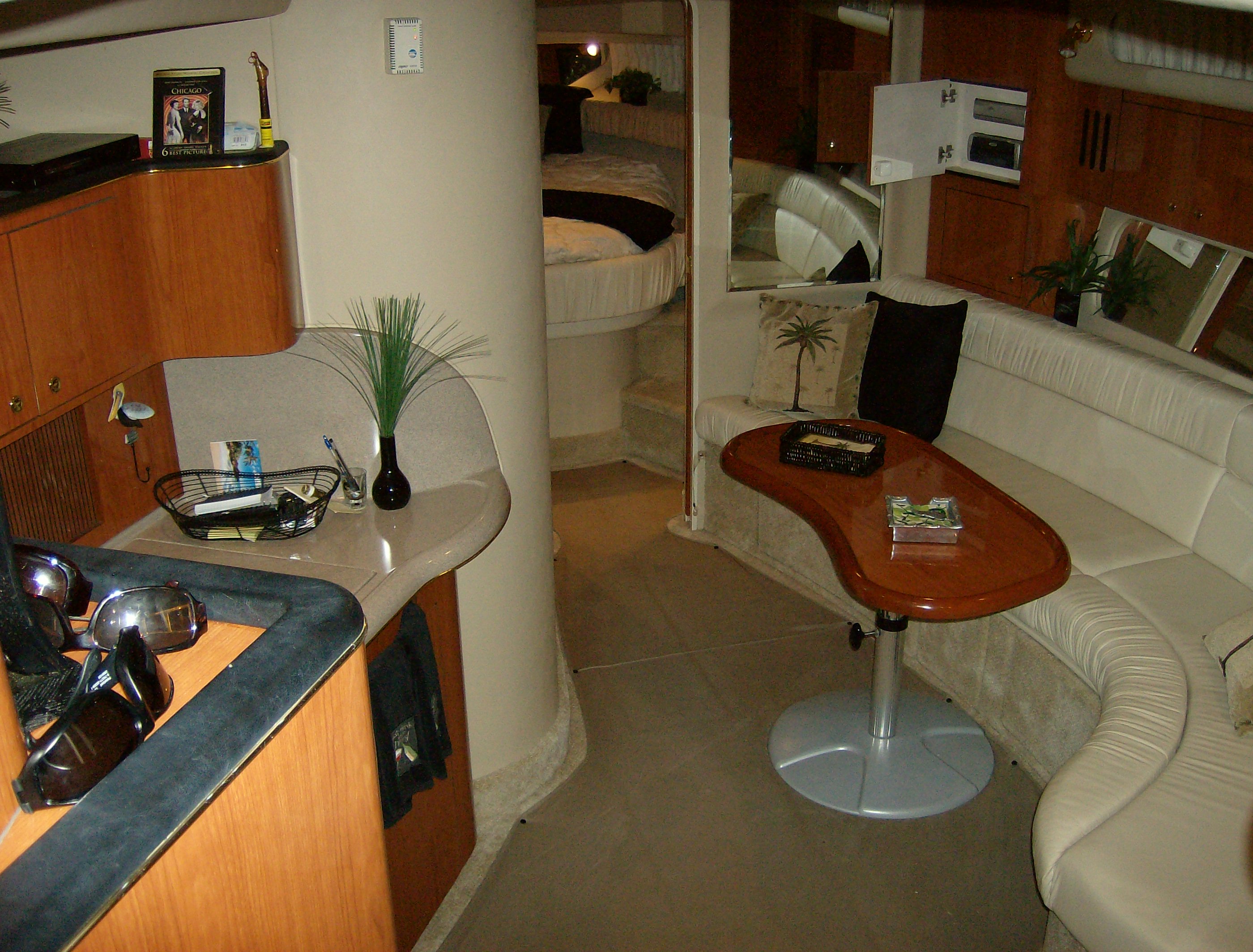 2001 Searay Sundancer 410 Power boat for Sale in Williamsburg, VA